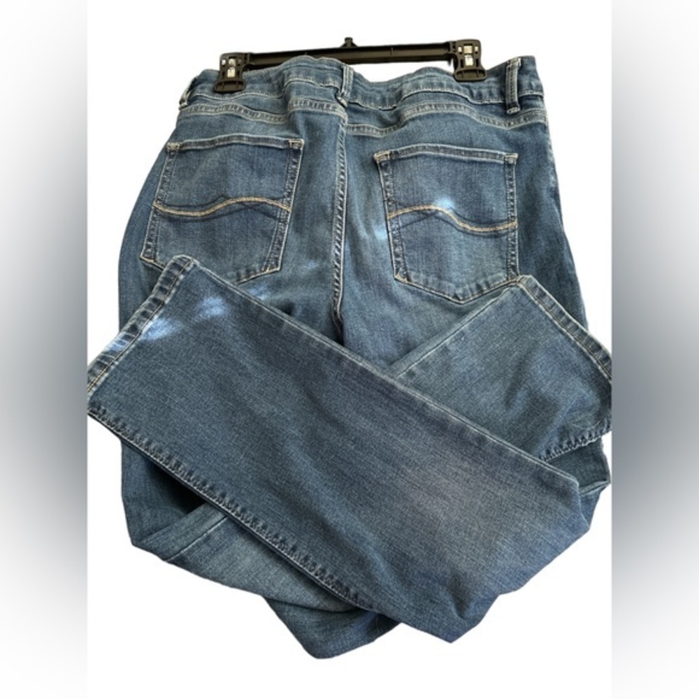 Blue jeans - Picture 2 of 2